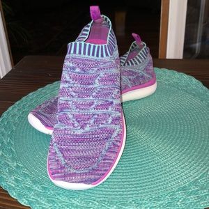 Sport Shoes Speed Knit size 4, great